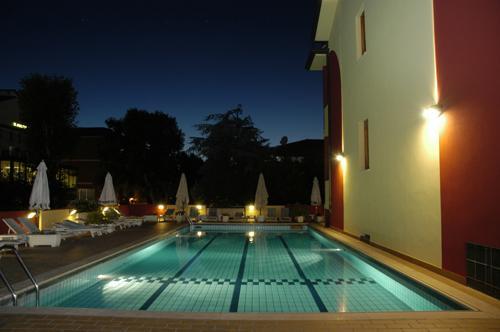 Elisabetta Hotel Чезенатико Экстерьер фото